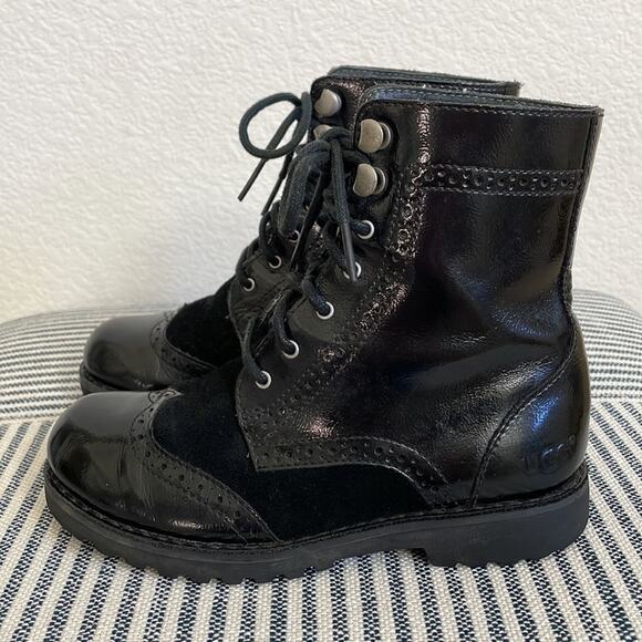 UGG Little Girls Black Patent Leather and Suede Chadwick Lace-Up Wingtip Boots - Picture 4 of 13